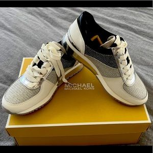 🌸New Michael Kors sneakers🌸